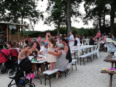 Cliquez pour découvrir toutes les photos de l'ÉTABLISSEMENT ! camping Le Clos Du Vieux Moulin photo 18