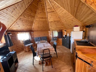 Cliquez pour découvrir toutes les photos de l'HÉBERGEMENT ! chalet - Les Chalets D'Auvergne photo 2