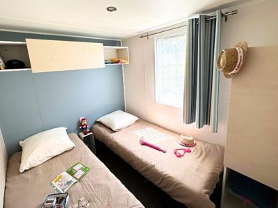 Cliquez pour découvrir toutes les photos de l'HÉBERGEMENT ! mobil-home - Les Pirons photo 4