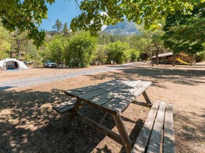 Cliquez pour découvrir toutes les photos de l'ÉTABLISSEMENT ! camping Flower Le Clot Du Jay photo 17