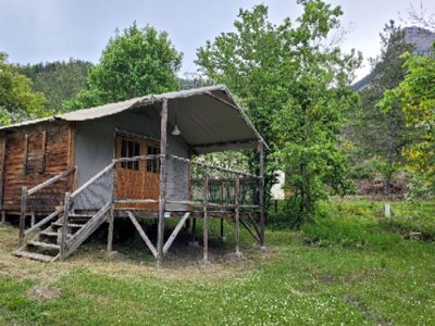Cliquez pour découvrir toutes les photos de l'HÉBERGEMENT ! lodge - Flower Le Clot Du Jay photo 2
