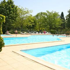 Camping Pas Cher vous présente avec son site Officiel campingpascher.fr, le Établissement Le Ranch Des Volcans, situé sur la commune de Chatel Guyon dans le département Puy-de-dome (Auvergne) en France. L'établissement Le Ranch Des Volcans vous propose un hébergement de type mobilhome de 26 m². L'établissement vous propose 3 autres types d'hébergements. Découvrez tous nos séjours à petits prix dans la commune et aux alentours de Chatel Guyon du département : Puy-de-dome (Auvergne).... En savoir plus : cliquez-ICI.