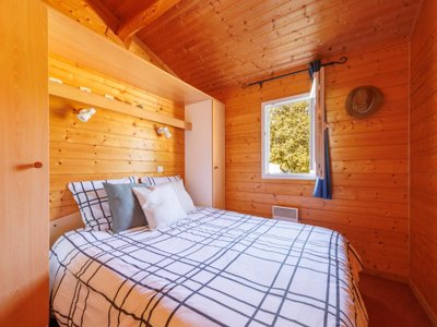 Cliquez pour découvrir toutes les photos de l'HÉBERGEMENT ! chalet - De La Croze photo 5