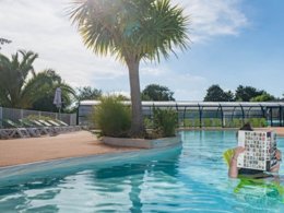 Camping Pas Cher vous présente avec son site Officiel campingpascher.fr, le Établissement Le Helles, situé sur la commune de Combrit dans le département Finistere (Bretagne) en France. L'établissement Le Helles vous propose un hébergement de type mobil-home de 20 m². L'établissement vous propose 15 autres types d'hébergements. Découvrez tous nos séjours à petits prix dans la commune et aux alentours de Combrit du département : Finistere (Bretagne).... En savoir plus : cliquez-ICI.