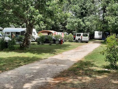 Cliquez pour découvrir toutes les photos de l'ÉTABLISSEMENT ! camping Les Chênes Clairs photo 16