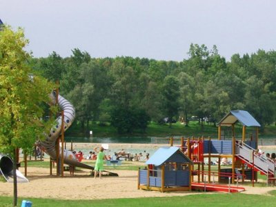 Cliquez pour découvrir toutes les photos de l'ÉTABLISSEMENT ! camping Du Lac De Cormoranche photo 23