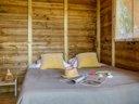 Cliquez pour découvrir toutes les photos de l'HÉBERGEMENT ! tente en toile et bois - camping Romanée - Le Fort Espagnol photo 7
