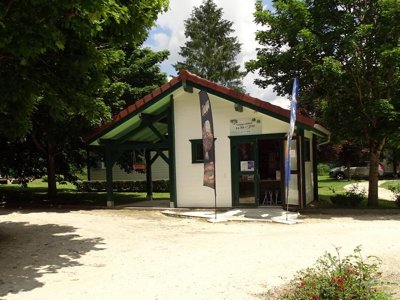 Cliquez pour découvrir toutes les photos de l'ÉTABLISSEMENT ! camping Village Chalets – Le Rû Du Pré photo 5