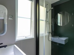 Camping Pas Cher vous présente avec son site Officiel campingpascher.fr, le Camping RCN La Ferme Du Latois classé 4 étoiles, situé sur la commune de Coex dans le département Vendée (Pays De La Loire) en France. Le camping RCN La Ferme Du Latois, vous présente un hébergement de type mobil-home de 40 m² et télévision. Le camping RCN La Ferme Du Latois vous propose du lundi 04 mai au lundi 11 mai 2026 pour 7 nuits à 512€. Cette location propose 81 dates différentes pour réserver votre séjour. Découvrez également les 18 autres gammes d'hébergements du camping. Les Avis clients pour le Camping RCN La Ferme Du Latois sont excellents avec une note moyenne de 8 sur 10. MerÉtang, Bassin enfant, Piscine extérieure, Animations familiales, Aire de jeux enfants, Golf, Ping-pong, Pétanque, Terrain de football, Trampoline, Bar, Dépôt de pain, Restaurant, Épicerie,... En savoir plus : cliquez-ICI.