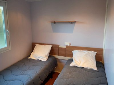 Cliquez pour découvrir toutes les photos de l'HÉBERGEMENT ! mobil-home - Le Mas De Reilhe photo 4