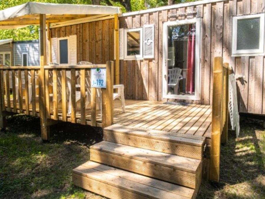 Camping Pas Cher vous présente avec son site Officiel campingpascher.fr, le Camping Paradis Marina Paradise classé 4 étoiles, situé sur la commune de Cogolin dans le département Var (Provence Alpes Côte D'azur) en France. Le camping Paradis Marina Paradise vous propose un hébergement de type mobil-home de 31 m² avec climatisation. L'établissement vous propose 12 autres types d'hébergements. Découvrez tous nos séjours à petits prix dans la commune et aux alentours de Cogolin du département : Var (Provence Alpes Côte D'azur). Les Avis clients pour le Camping Paradis Marina Paradise sont de 7 sur 10. Mer, Piscine extérieure, Animations familiales, Club enfants, Aire de jeux enfants, Court de tennis, Ping-pong, Pétanque, Terrain de volley-ball, Terrain multisports, Bar, Pizzeria, Plats à emporter, Restaurant, Snack/Bar, Épicerie,... En savoir plus : cliquez-ICI.