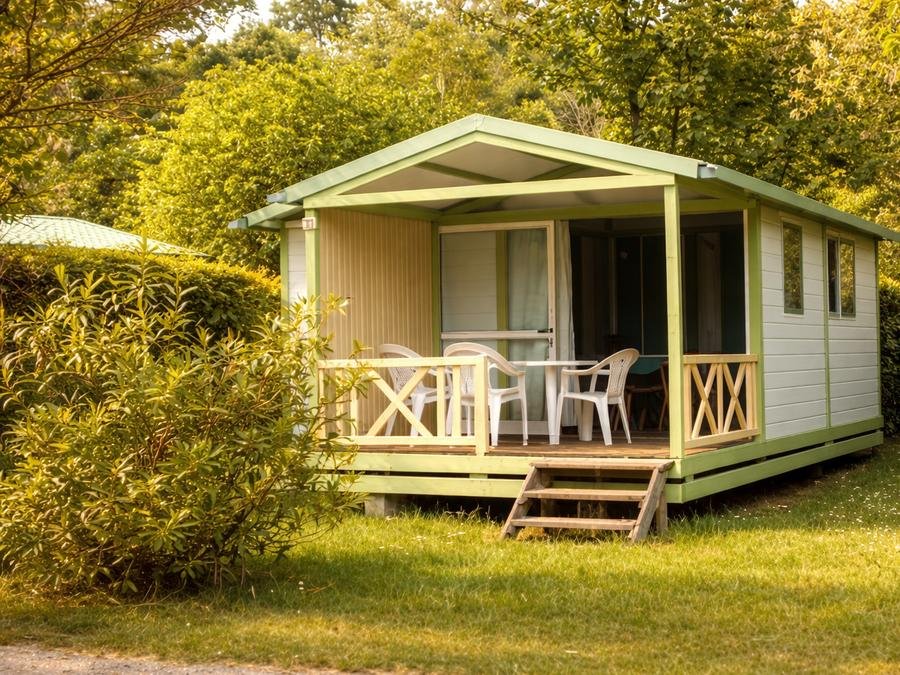 Camping Pas Cher vous présente avec son site Officiel campingpascher.fr, le Camping Le Plan D'eau St Charles classé 3 étoiles, situé sur la commune de Damiatte dans le département Tarn (Midi Pyrénées) en France. Le camping Le Plan D'eau St Charles, vous présente un hébergement de type chalet de 25 m² pour 2 personnes. Le camping Le Plan D'eau St Charles vous propose du sam. 22 août au sam. 29 août 2026 pour 7 nuits à 617€. Cette location propose 42 dates différentes pour réserver votre séjour. Découvrez également les 4 autres gammes d'hébergements du camping. Les Avis clients pour le Camping Le Plan D'eau St Charles sont excellents avec une note moyenne de 8 sur 10. LacRivière, Lagon, Animation enfants, Animations familiales, Club enfants, Aire de jeux enfants, Canoë-kayak, Centre équestre, Cyclisme, Golf, Paddle, Ping-pong, Planche à voile, Pédalo, Pétanque, Randonnée, Terrain de volley-ball, Tir à l’arc, Trampoline, Bar, Dépôt de pain, Plats à emporter, Restaurant, Snack/Bar, Supermarché, Épicerie,... En savoir plus : cliquez-ICI.