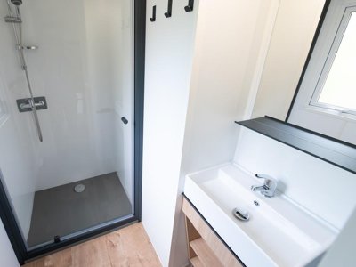 Cliquez pour découvrir toutes les photos de l'HÉBERGEMENT ! mobil-home - Flower La Pinède photo 6