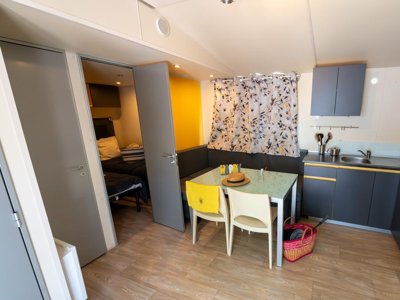 Cliquez pour découvrir toutes les photos de l'HÉBERGEMENT ! mobil-home - Flower La Pinède photo 3