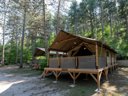 tente en toile et bois - camping Flower La Pinède photo 11
