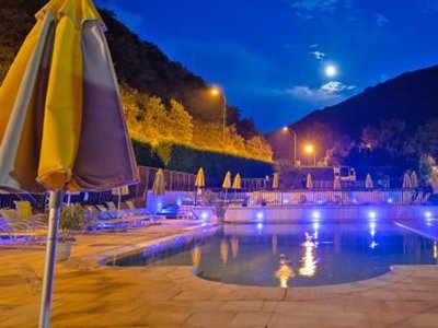 Cliquez pour découvrir toutes les photos de l'ÉTABLISSEMENT ! camping Les Eaux Chaudes photo 14