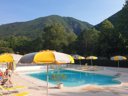 Camping Pas Cher vous présente avec son site Officiel campingpascher.fr, le Camping Les Eaux Chaudes classé 3 étoiles, situé sur la commune de Digne Les Bains dans le département Alpes-de-haute-provence (Provence Alpes Côte D'azur) en France. Le camping Les Eaux Chaudes, vous présente un hébergement de type maison de 30 m² pour 6 personnes et télévision. Le camping Les Eaux Chaudes vous propose du sam. 29 août au sam. 05 septembre 2026 pour 7 nuits à 630€. Cette location propose 19 dates différentes pour réserver votre séjour. Découvrez également les 17 autres gammes d'hébergements du camping. Les Avis clients pour le Camping Les Eaux Chaudes sont excellents avec une note moyenne de 8 sur 10. Piscine chauffée, Piscine extérieure, Animations familiales, Club enfants, Aire de jeux enfants, Baby-foot, Centre équestre, Golf, Ping-pong, Pétanque, Terrain de volley-ball, Bar, Dépôt de pain, Food truck, Pizzeria, Plats à emporter, Snack/Bar,... En savoir plus : cliquez-ICI.