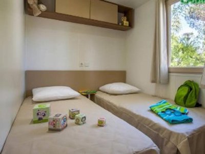 Cliquez pour découvrir toutes les photos de l'HÉBERGEMENT ! mobil-home - Les Ormes, Domaine Et Resort photo 10