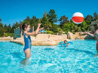 Cliquez pour découvrir toutes les photos de l'ÉTABLISSEMENT ! camping Les Ormes, Domaine Et Resort photo 4