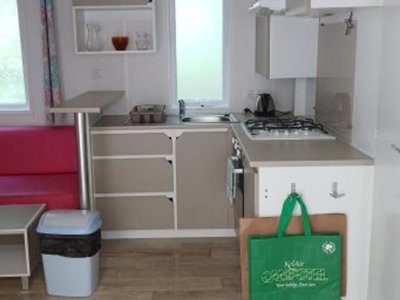 Cliquez pour découvrir toutes les photos de l'HÉBERGEMENT ! mobil-home - Les Ormes, Domaine Et Resort photo 2