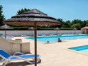 Camping Pas Cher vous présente avec son site Officiel campingpascher.fr, le Camping Les Floralies classé 4 étoiles, situé sur la commune de Dolus D'oléron dans le département Charente-maritime (Poitou Charentes) en France. Le camping Les Floralies, vous présente un hébergement de type mobil-home de 30 m² et télévision. Le camping Les Floralies vous propose du sam. 29 août au sam. 05 septembre 2026, en promotion à -24% pour 7 nuits à 249 € au lieu de 330,0 € soit une Économie de 81 €. Cette location propose 4 dates différentes pour réserver votre séjour. Découvrez également les 9 autres gammes d'hébergements du camping. Les Avis clients pour le Camping Les Floralies sont excellents avec une note moyenne de 8 sur 10. Piscine chauffée, Piscine extérieure, Animations familiales, Aire de jeux enfants, Baby-foot, Centre équestre, Cyclisme, Flipper, Parcours sportif, Ping-pong, Pétanque, Structure gonflable enfants, Terrain de football, Bar, Bureau de tabac, Dépôt de pain, Plats à emporter, Snack/Bar, Station-service, Supermarché,... En savoir plus : cliquez-ICI.