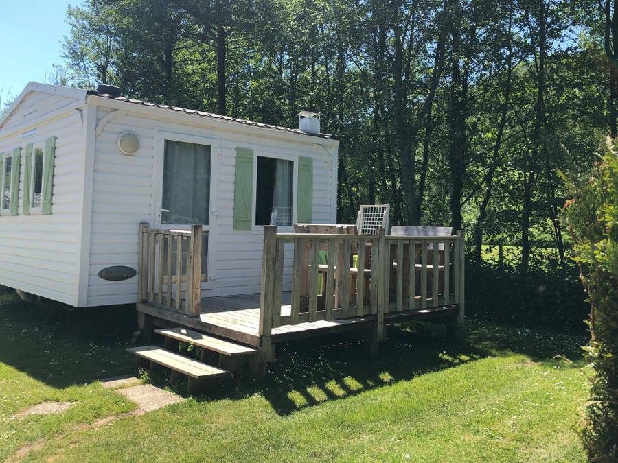 Camping Pas Cher vous présente avec son site Officiel campingpascher.fr, le Camping Sites Et Paysages - Domaine De La Catinière classé 4 étoiles, situé sur la commune de Fiquefleur Equainville dans le département Eure (Haute Normandie) en France. Le camping Sites Et Paysages - Domaine De La Catinière vous propose un hébergement de type mobil-home (télévision). L'établissement vous propose 8 autres types d'hébergements. Découvrez tous nos séjours à petits prix dans la commune et aux alentours de Fiquefleur Equainville du département : Eure (Haute Normandie). Les Avis clients pour le Camping Sites Et Paysages - Domaine De La Catinière sont excellents avec une note moyenne de 8 sur 10. Piscine chauffée, Piscine extérieure, Animations familiales, Aire de jeux enfants, Baby-foot, Centre équestre, Cyclisme, Flipper, Parcours sportif, Piscine, Pétanque, Randonnée, Terrain de football, Trampoline, Dépôt de pain, Snack/Bar, Épicerie,... En savoir plus : cliquez-ICI.