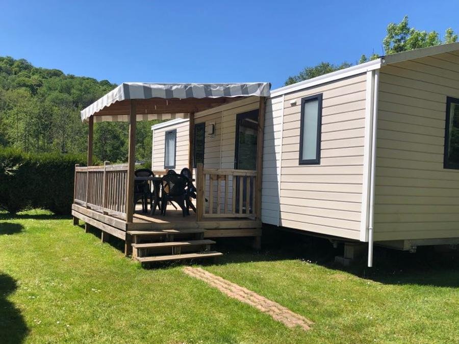 Camping Pas Cher vous présente avec son site Officiel campingpascher.fr, le Camping Sites Et Paysages - Domaine De La Catinière classé 4 étoiles, situé sur la commune de Fiquefleur Equainville dans le département Eure (Haute Normandie) en France. Le camping Sites Et Paysages - Domaine De La Catinière, vous présente un hébergement de type mobil-home de 35 m² pour 6 personnes et télévision. Le camping Sites Et Paysages - Domaine De La Catinière vous propose du dimanche 04 octobre au dimanche 11 octobre 2026 pour 7 nuits à 605€. Cette location propose 43 dates différentes pour réserver votre séjour. Découvrez également les 10 autres gammes d'hébergements du camping. Les Avis clients pour le Camping Sites Et Paysages - Domaine De La Catinière sont excellents avec une note moyenne de 8 sur 10. Piscine chauffée, Piscine extérieure, Animations familiales, Aire de jeux enfants, Baby-foot, Centre équestre, Cyclisme, Flipper, Parcours sportif, Piscine, Pétanque, Randonnée, Terrain de football, Trampoline, Dépôt de pain, Snack/Bar, Épicerie,... En savoir plus : cliquez-ICI.