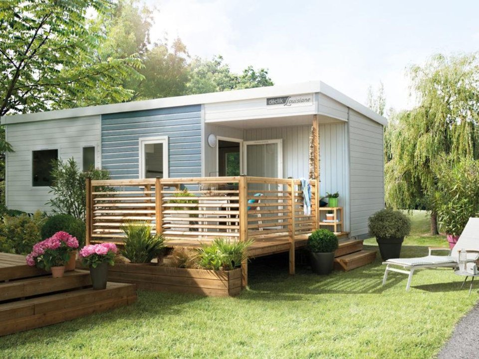 Camping Pas Cher vous présente avec son site Officiel campingpascher.fr, le Camping Du Val classé 3 étoiles, situé sur la commune de Erquy dans le département Côtes-d'armor (Bretagne) en France. Le camping Du Val vous propose un hébergement de type mobil-home de 25 m² (télévision). L'établissement vous propose 13 autres types d'hébergements. Découvrez tous nos séjours à petits prix dans la commune et aux alentours de Erquy du département : Côtes-d'armor (Bretagne). Les Avis clients pour le Camping Du Val sont excellents avec une note moyenne de 8 sur 10. Piscine couverte, Piscine extérieure, Animations familiales, Club enfants, Aire de jeux enfants, Cyclisme, Ping-pong, Pétanque, Randonnée, Bar, Brasserie, Créperie, Dépôt de pain, Pizzeria, Snack/Bar,... En savoir plus : cliquez-ICI.