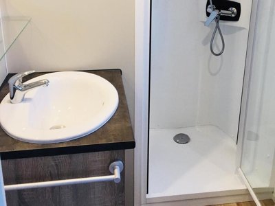 Cliquez pour découvrir toutes les photos de l'HÉBERGEMENT ! mobil-home - Du Val photo 4