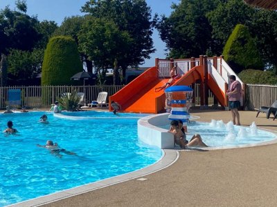 Cliquez pour découvrir toutes les photos de l'ÉTABLISSEMENT ! camping Bellevue photo 2