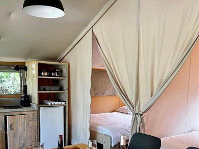 tente en toile et bois - La Grappe Fleurie photo 4
