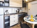 Cliquez pour découvrir toutes les photos de l'HÉBERGEMENT ! chalet - camping La Grappe Fleurie photo 7
