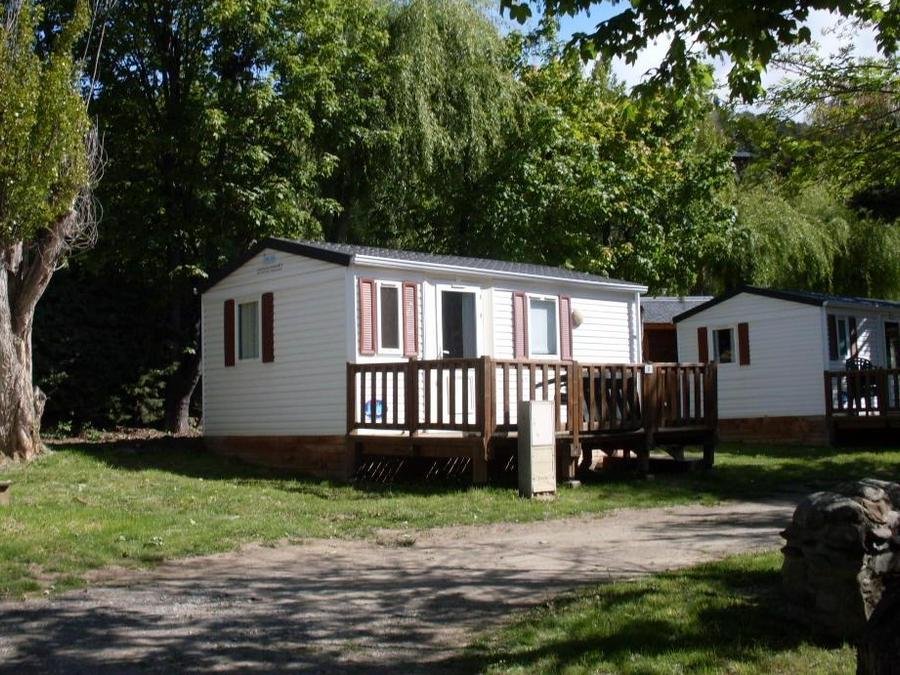 Camping Pas Cher vous présente avec son site Officiel campingpascher.fr, le Camping Les Jardins D'Estavar classé 3 étoiles, situé sur la commune de Estavar dans le département Pyrénées-orientales (Languedoc Roussillon) en France. Le camping Les Jardins D'Estavar, vous présente un hébergement de type mobil-home de 24 m² pour 4 personnes et télévision. Le camping Les Jardins D'Estavar vous propose du dimanche 23 août au dimanche 30 août 2026 pour 7 nuits à 430€. Cette location propose 43 dates différentes pour réserver votre séjour. Découvrez également les 12 autres gammes d'hébergements du camping. Les Avis clients pour le Camping Les Jardins D'Estavar sont de 7 sur 10. Piscine chauffée, Piscine extérieure, Aire de jeux enfants, Randonnée, Dépôt de pain, Pizzeria, Plats à emporter, Restaurant, Épicerie,... En savoir plus : cliquez-ICI.