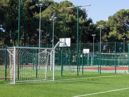 Camping Pas Cher vous présente avec son site Officiel campingpascher.fr, le Camping Bi Village classé 4 étoiles, situé sur la commune de Pula dans le département Istrie (Istrie) en Croatie. Le camping Bi Village, vous présente un hébergement de type mobil-home de 32 m² avec climatisation. Le camping Bi Village vous proposeun séjour PAS CHER avec une REMISEdu mercredi 29 avril au mercredi 06 mai 2026, en promotion à -30% pour 7 nuits à 294 € au lieu de 420,0 € soit une Économie de 126 €. Cette location propose 48 dates différentes pour réserver votre séjour. Découvrez également les 10 autres gammes d'hébergements du camping. Les Avis clients pour le Camping Bi Village sont excellents avec une note moyenne de 8 sur 10. Mer, Parc aquatique, Piscine extérieure, Animation ados, Animations familiales, Club enfants, Aire de jeux enfants, Baby-foot, Canoë-kayak, Centre équestre, Court de tennis, Escalade, Golf, Parcours sportif, Ping-pong, Piscine, Planche à voile, Plongée, Pédalo, Pétanque, Salle de fitness, Salle de jeux vidéo, Structure gonflable enfants, Surf, Terrain de beach-volley, Terrain de football, Terrain multisports, Tir à l’arc, Trampoline, Bar, Bureau de tabac, Dépôt de pain, Pizzeria, Plats à emporter, Restaurant, Snack/Bar, Épicerie,... En savoir plus : cliquez-ICI.