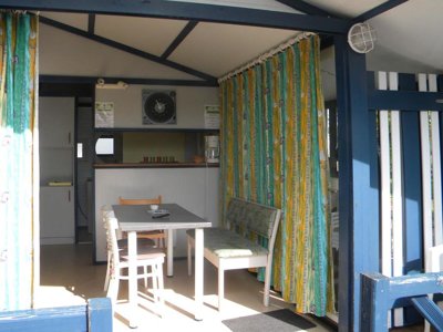 Cliquez pour découvrir toutes les photos de l'HÉBERGEMENT ! chalet - Les Catalpas photo 2