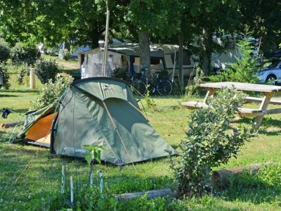 Cliquez pour découvrir toutes les photos de l'ÉTABLISSEMENT ! camping Les Catalpas photo 8
