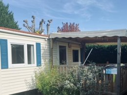 Camping Pas Cher vous présente avec son site Officiel campingpascher.fr, le Camping Les Catalpas classé 3 étoiles, situé sur la commune de Fumel dans le département Lot-et-garonne (Aquitaine) en France. Le camping Les Catalpas, vous présente un hébergement de type mobil-home. Le camping Les Catalpas vous propose du sam. 09 mai au sam. 16 mai 2026 pour 7 nuits à 205€. Cette location propose 20 dates différentes pour réserver votre séjour. Découvrez également les 16 autres gammes d'hébergements du camping. Les Avis clients pour le Camping Les Catalpas sont excellents avec une note moyenne de 8 sur 10. Rivière, Piscine extérieure, Animations familiales, Aire de jeux enfants, Baby-foot, Canoë-kayak, Cyclisme, Flipper, Ping-pong, Pétanque, Randonnée, Bar, Dépôt de pain, Plats à emporter, Snack/Bar,... En savoir plus : cliquez-ICI.