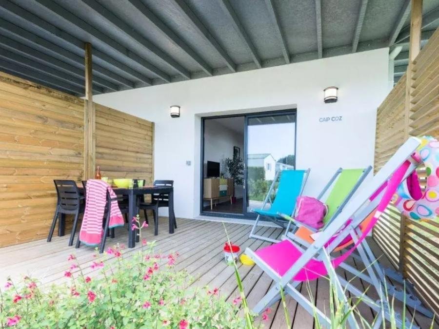 Camping Pas Cher vous présente avec son site Officiel campingpascher.fr, le Camping Kersentic classé 4 étoiles, situé sur la commune de Fouesnant dans le département Finistère (Bretagne) en France. Le camping Kersentic vous propose un hébergement de type appartement de 50 m² (télévision). L'établissement vous propose 19 autres types d'hébergements. Découvrez tous nos séjours à petits prix dans la commune et aux alentours de Fouesnant du département : Finistère (Bretagne). Les Avis clients pour le Camping Kersentic sont excellents avec une note moyenne de 9 sur 10. Piscine chauffée, Piscine couverte, Animations familiales, Club enfants, Aire de jeux enfants, Canoë-kayak, Paddle, Ping-pong, Pétanque, Terrain multisports, Bar, Dépôt de pain, Pizzeria, Plats à emporter, Snack/Bar, Épicerie,... En savoir plus : cliquez-ICI.