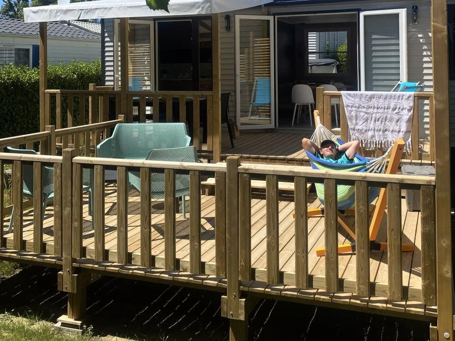 Camping Pas Cher vous présente avec son site Officiel campingpascher.fr, le Camping Kersentic classé 4 étoiles, situé sur la commune de Fouesnant dans le département Finistère (Bretagne) en France. Le camping Kersentic, vous présente un hébergement de type mobil-home de 34 m² et télévision. Le camping Kersentic vous propose du sam. 04 juillet au sam. 11 juillet 2026 pour 7 nuits à 1159€. Cette location propose 1 dates différentes pour réserver votre séjour. Découvrez également les 18 autres gammes d'hébergements du camping. Les Avis clients pour le Camping Kersentic sont excellents avec une note moyenne de 9 sur 10. Piscine chauffée, Piscine couverte, Animations familiales, Club enfants, Aire de jeux enfants, Canoë-kayak, Paddle, Ping-pong, Pétanque, Terrain multisports, Bar, Dépôt de pain, Pizzeria, Plats à emporter, Snack/Bar, Épicerie,... En savoir plus : cliquez-ICI.