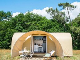 Camping Pas Cher vous présente avec son site Officiel campingpascher.fr, le Camping Maeva Escapades Kersentic classé 4 étoiles, situé sur la commune de Fouesnant dans le département Finistère (Bretagne) en France. Le camping Maeva Escapades Kersentic, vous présente un hébergement de type tente de 16 m². Le camping Maeva Escapades Kersentic vous propose du lundi 07 septembre au lundi 14 septembre 2026, en promotion à -10% pour 7 nuits à 239 € au lieu de 265,56 € soit une Économie de 26,56 €. Cette location propose 76 dates différentes pour réserver votre séjour. Découvrez également les 12 autres gammes d'hébergements du camping. Les Avis clients pour le Camping Maeva Escapades Kersentic sont excellents avec une note moyenne de 9 sur 10. Piscine chauffée, Piscine couverte, Animations familiales, Club enfants, Aire de jeux enfants, Canoë-kayak, Paddle, Ping-pong, Pétanque, Terrain multisports, Bar, Dépôt de pain, Pizzeria, Plats à emporter, Snack/Bar, Épicerie,... En savoir plus : cliquez-ICI.