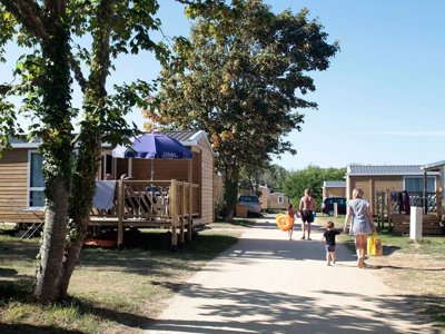 Cliquez pour découvrir toutes les photos de l'ÉTABLISSEMENT ! camping FLOWER Le Vorlen photo 14