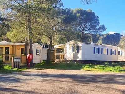 Cliquez pour découvrir toutes les photos de l'HÉBERGEMENT ! mobil-home - La Pierre Verte photo 2