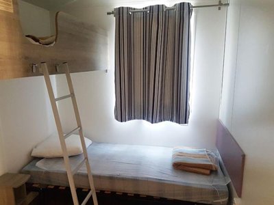 Cliquez pour découvrir toutes les photos de l'HÉBERGEMENT ! mobil-home - La Pierre Verte photo 5