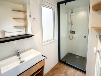 Cliquez pour découvrir toutes les photos de l'HÉBERGEMENT ! mobil-home - Flower La Steniole photo 4