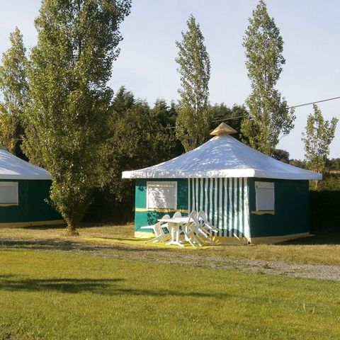 Cliquez pour découvrir toutes les photos de l'HÉBERGEMENT ! bungalow toilé - Des Etangs photo 2