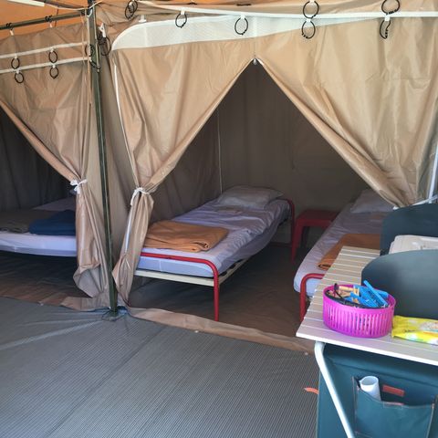 Cliquez pour découvrir toutes les photos de l'HÉBERGEMENT ! bungalow toilé - Des Etangs photo 4