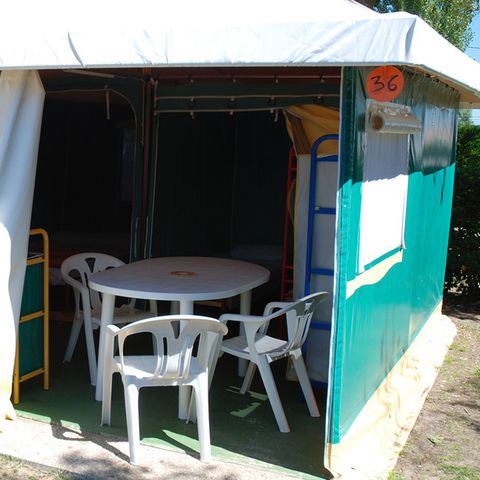 Cliquez pour découvrir toutes les photos de l'HÉBERGEMENT ! bungalow toilé - Des Etangs photo 5