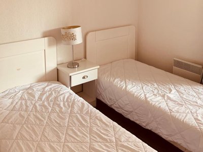 Cliquez pour découvrir toutes les photos de l'HÉBERGEMENT ! appartement - Côté Provence photo 2