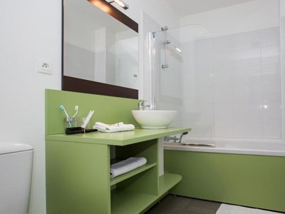 Cliquez pour découvrir toutes les photos de l'HÉBERGEMENT ! appartement - Côté Provence photo 4