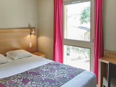 Cliquez pour découvrir toutes les photos de l'HÉBERGEMENT ! appartement - Domaine Château Laval photo 2